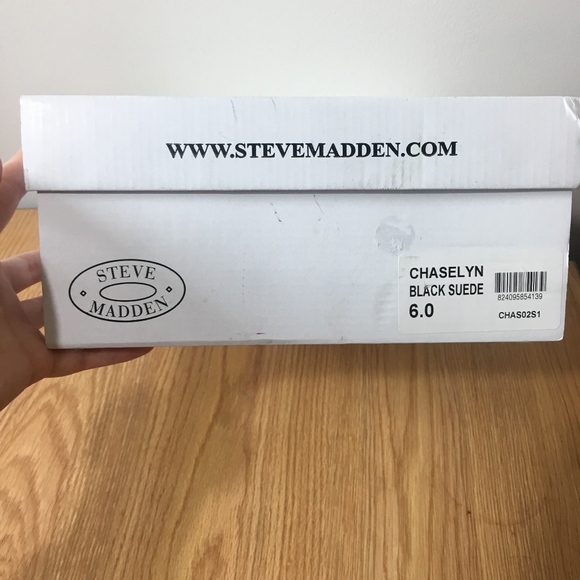 NIB STEVE MADDEN Chaselyn Suede Boots - Picture 7 of 8